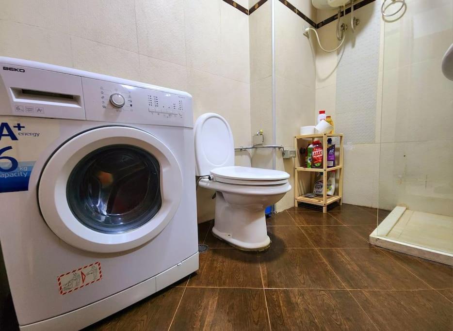 One Bd Flat Near Center With 24H Self Check In Apartment Тирана Екстериор снимка