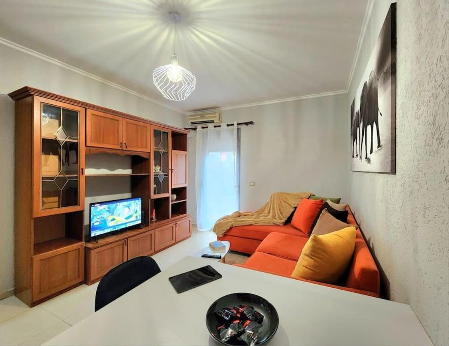 One Bd Flat Near Center With 24H Self Check In Apartment Тирана Екстериор снимка