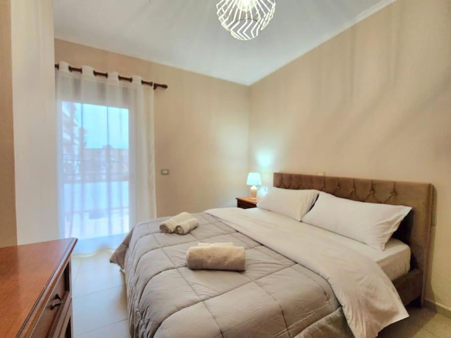 One Bd Flat Near Center With 24H Self Check In Apartment Тирана Екстериор снимка