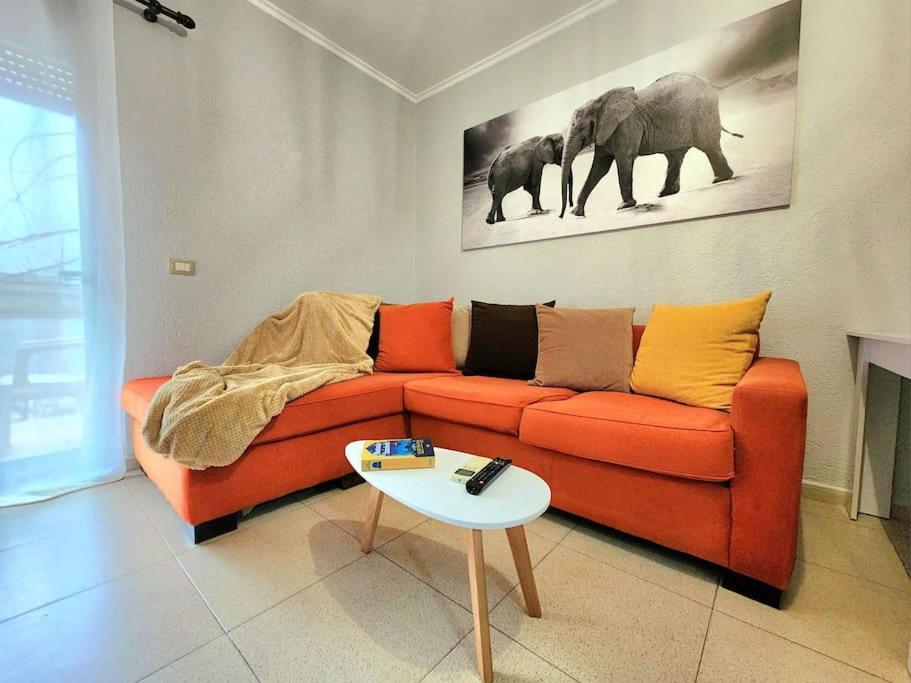 One Bd Flat Near Center With 24H Self Check In Apartment Тирана Екстериор снимка